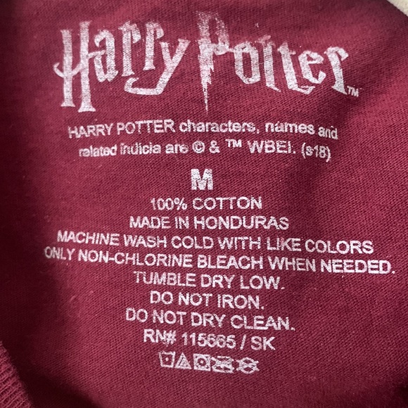 Harry Potter Gryffindor Shirt - Picture 3 of 3